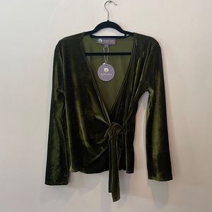 Elestory Emerald green velour wrap and tie long sleeve shirt